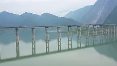 航拍都江堰紫坪水库庙子坪大桥视频的预览图